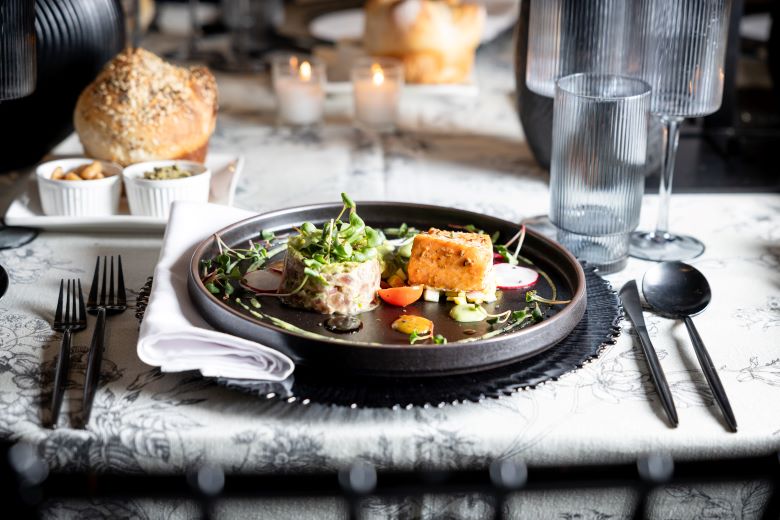 Restaurant Candles: Your Guide to Delighting Diners - Kisco Candles